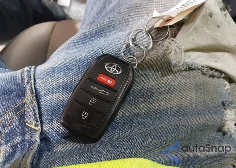 2025 Toyota Grand Highlander Limited z USA, uszkodzony, nr VIN 5TDAAAB53SS087344